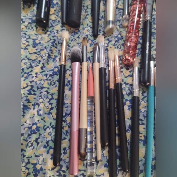 Makeup brushes bundle # 52 brushes - Picture 14 of 17